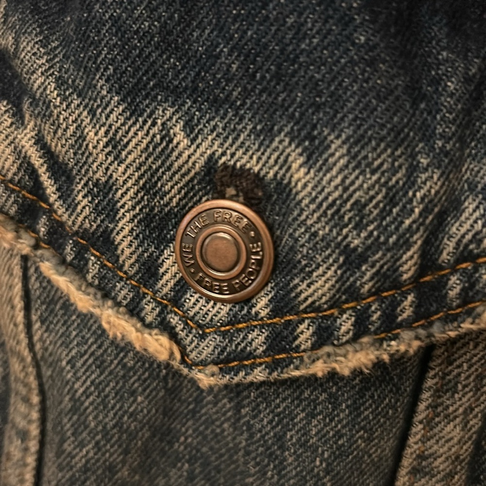 New with Tags Free People Distressed Denim Jacket Size XL - Picture 4 of 9
